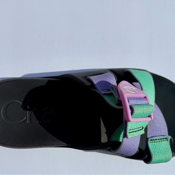 Chaco woman’s Sandals Black with Purple and Green Straps size 5 or youth 3.5 UEC - Picture 4 of 6